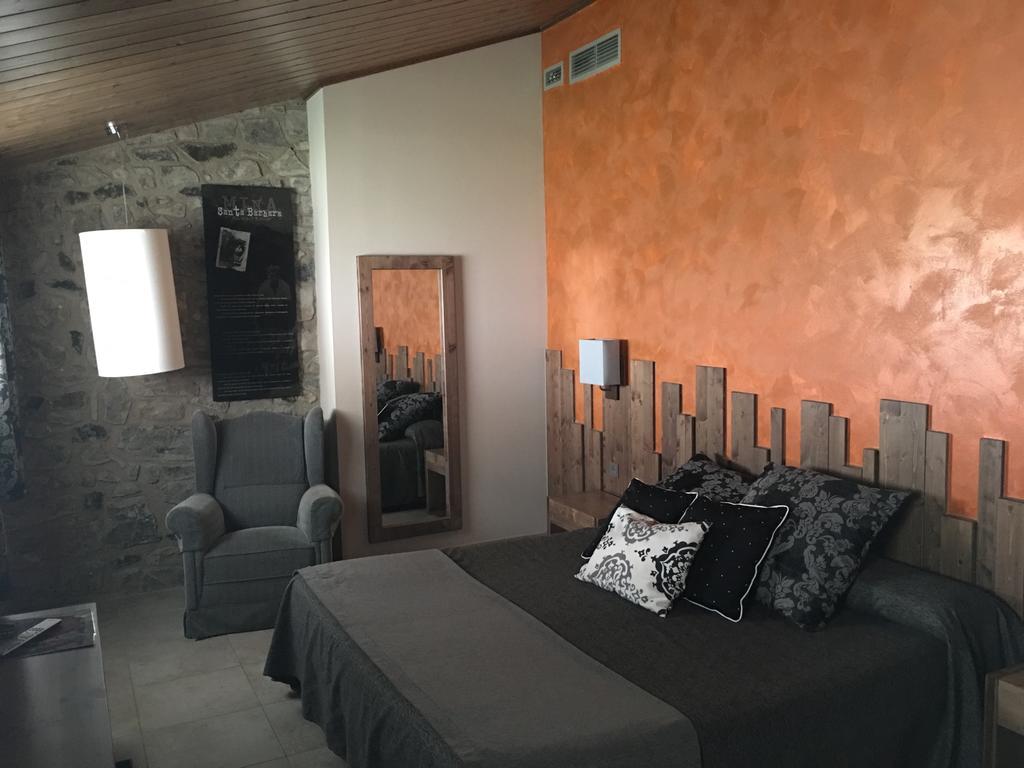 Hotel Santa Bárbara Sant Corneli Esterno foto